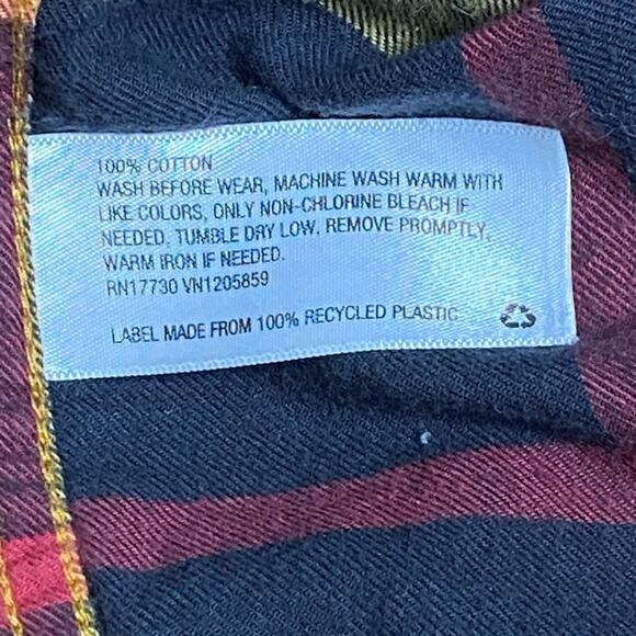 Cat & Jack Flannel Button Down Boys 5T - Picture 3 of 4